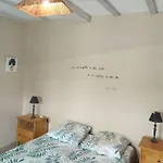 Les Terrasses De La Riviere Bed & Breakfast 3*