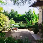 Les Terrasses De La Riviere Bed & Breakfast