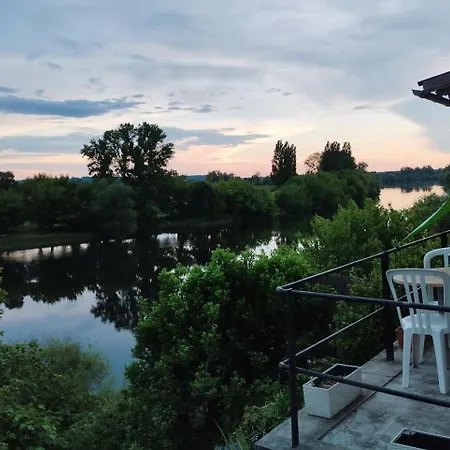 Les Terrasses De La Riviere Lamothe-Montravel
